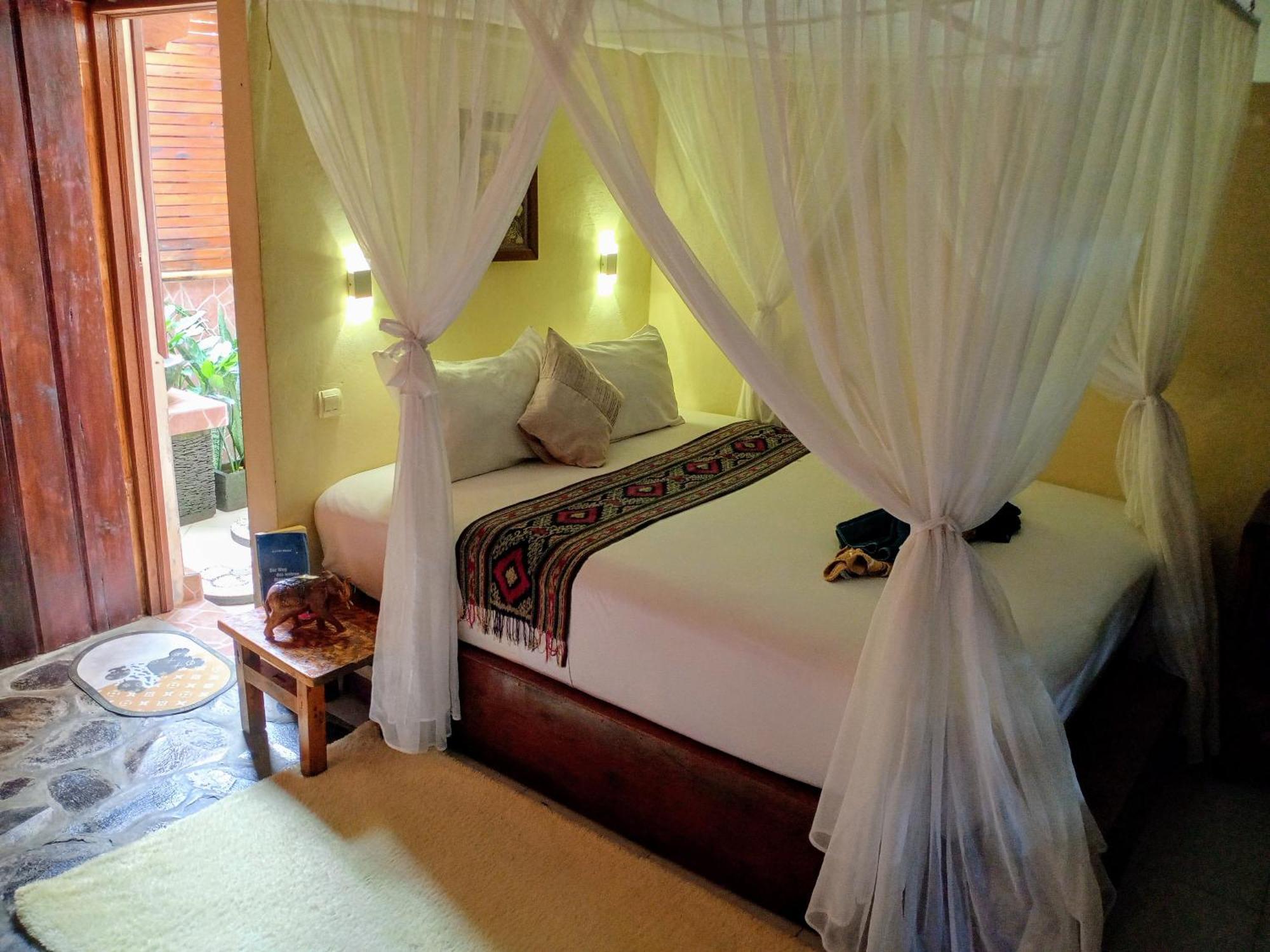 Lafyu Bali Hotel Singaraja  Ngoại thất bức ảnh